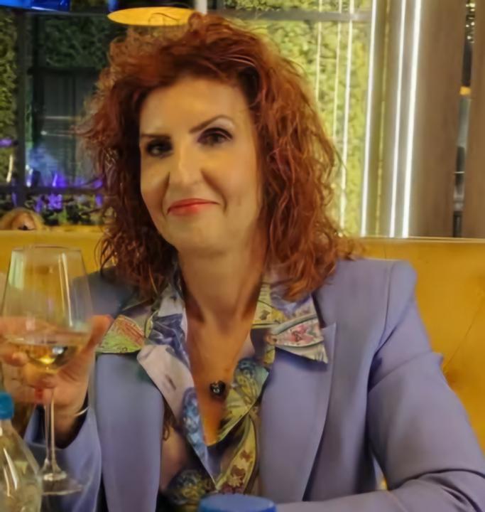 Златина Николова