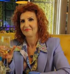 Златина Николова