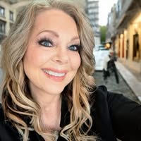 Debbie Kroeze