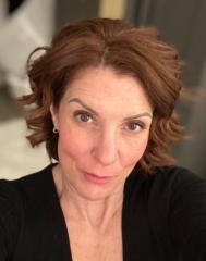 Stephanie Manns