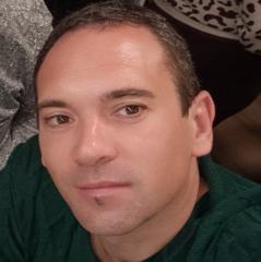 Rubén Guillot Escandell