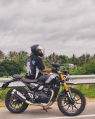 Vijaya Nikilesh Y M Nikilesh Y M