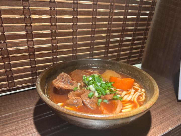 鄭 哲