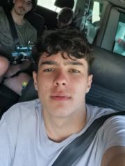 תום חסקי