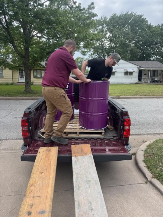 Unloading..
