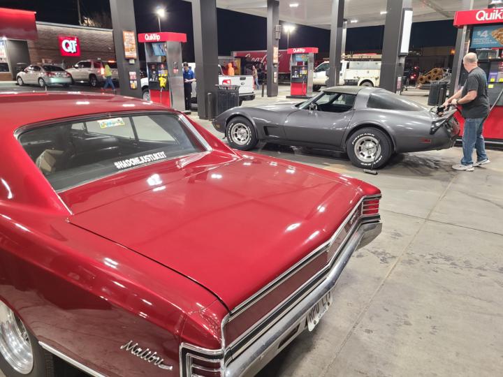 Random Customer Encounter, '78 Vette