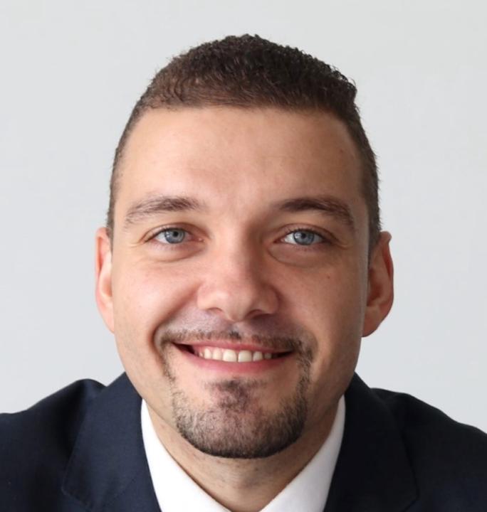 Max Cruz
