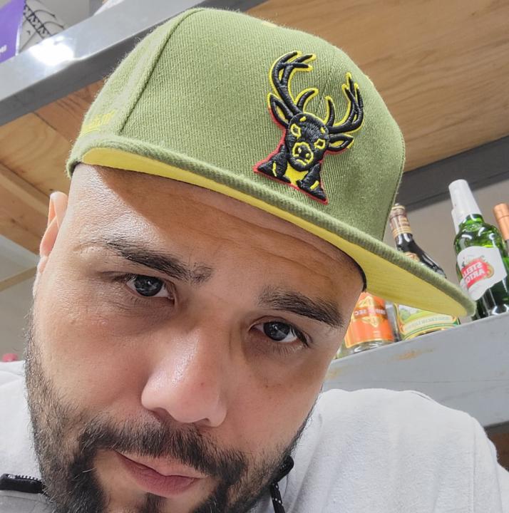 Robert Santiago