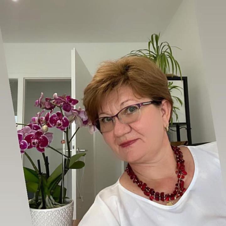 Monika Barna
