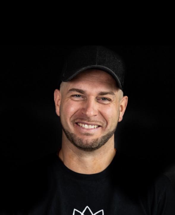 Adrian Adamczyk