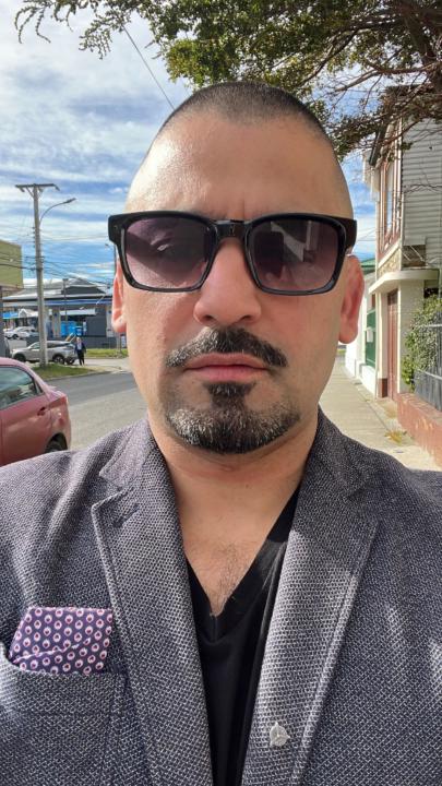 Carlos Oyarzo
