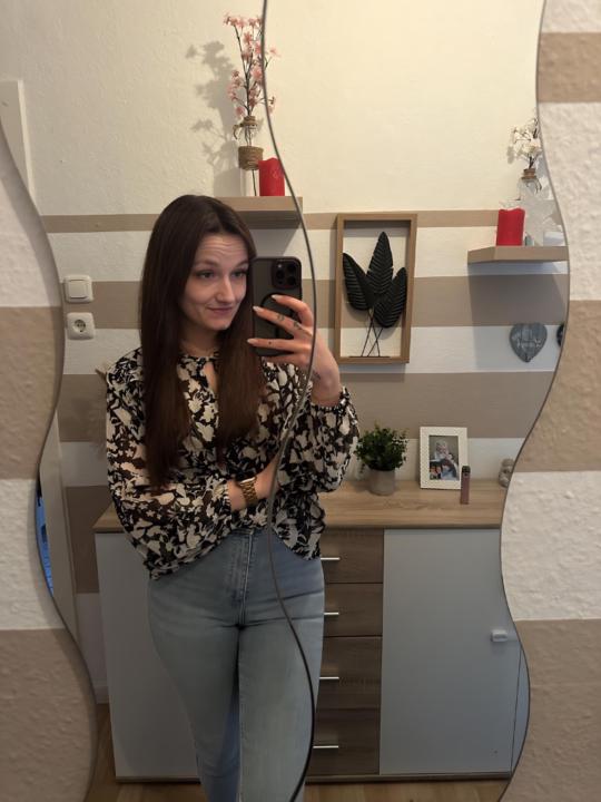 Vanessa Saran