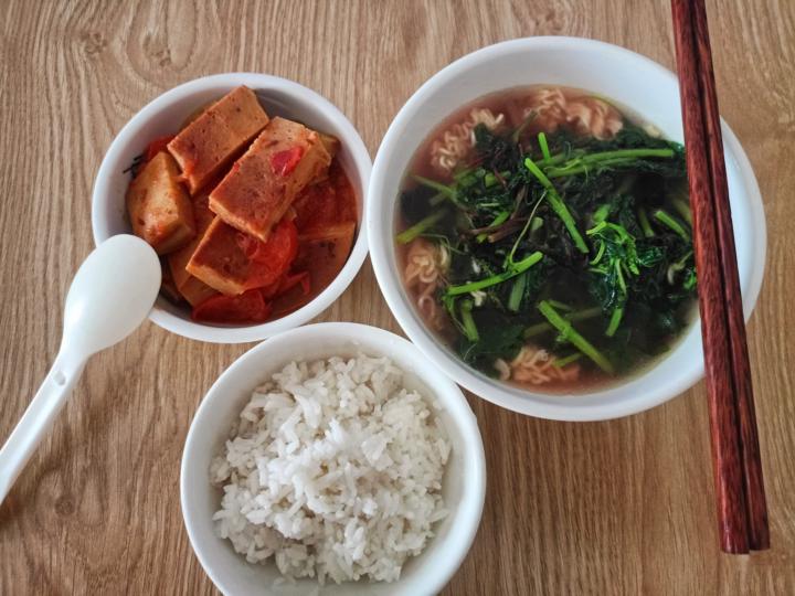 TÌNH YÊU TỪ ĐẤT 