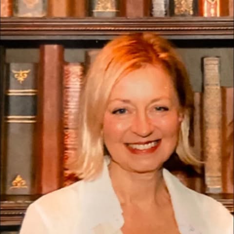Stephanie Vozza