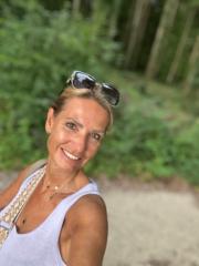 Angela Golze