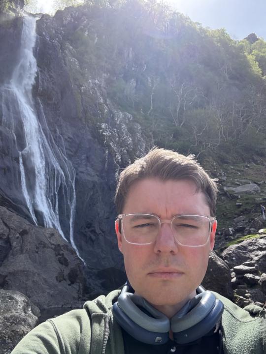 👋 Hi there, Josh the founder here, here's my Introduction.