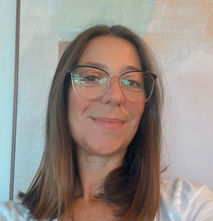 Juliana Lazowski Nedeff