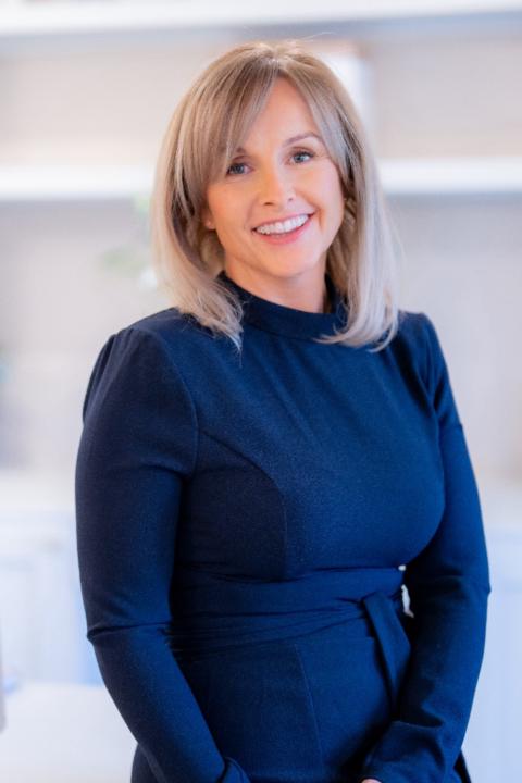 Nicky Lowe