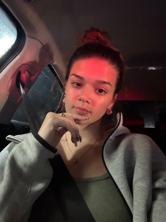 Hailee B