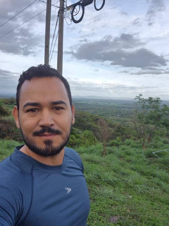 Hector Luis Saenz Castro