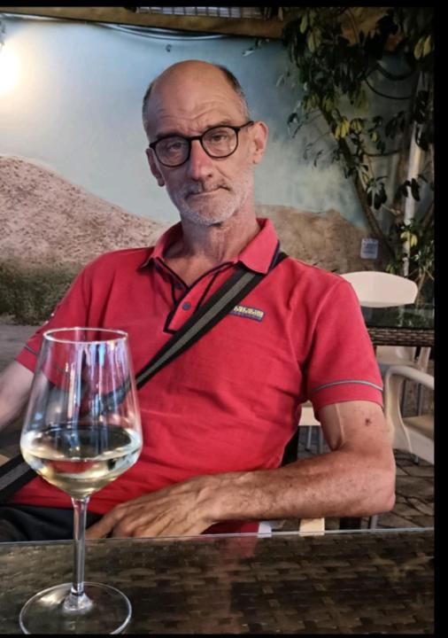 Andrea Lucaroni