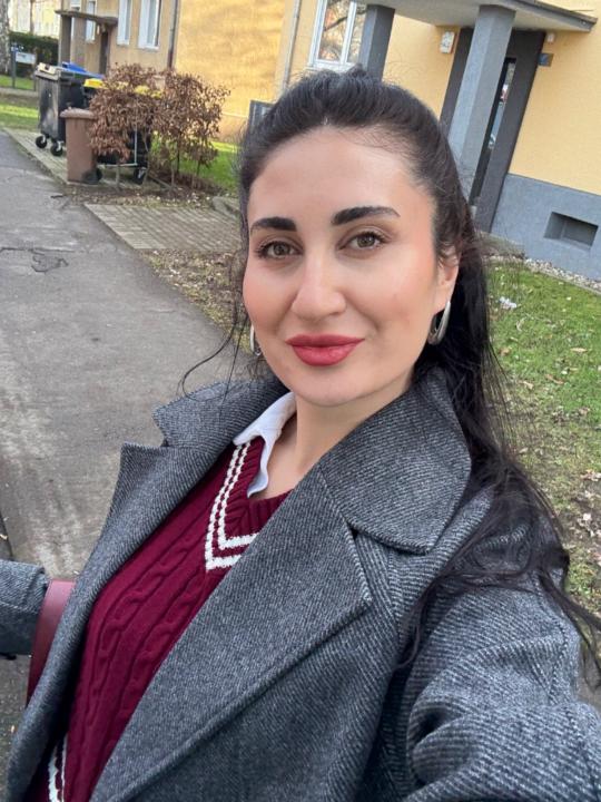 Büşra Secen