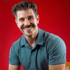 Ezra Chase Curro