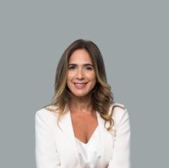 Yadira Henriquez