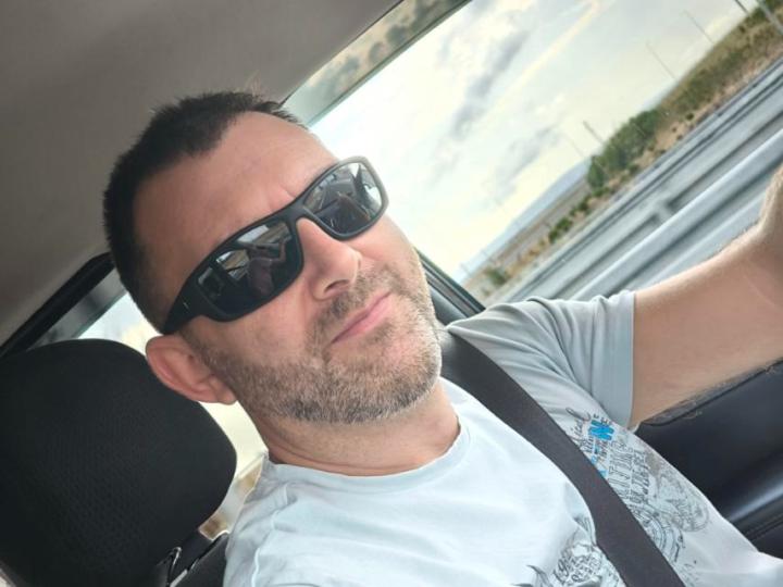 Александър Александров