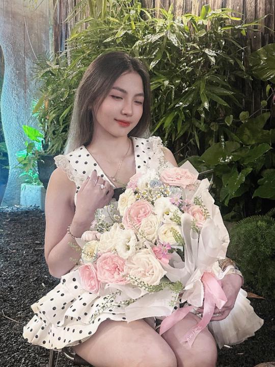 Hằng Mira
