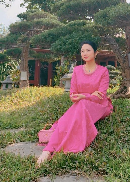 Nhung Le
