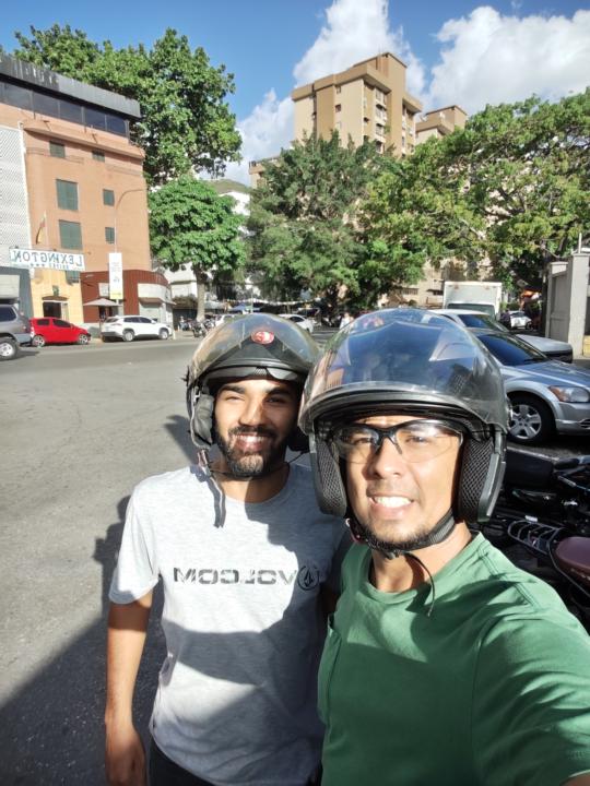 Conociendo a panas de la comunidad e intercambiando ideas... 