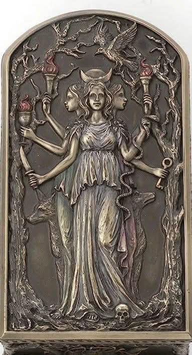 ✨🌙 Hecate’s Night: Honoring the Dead 🌙✨  