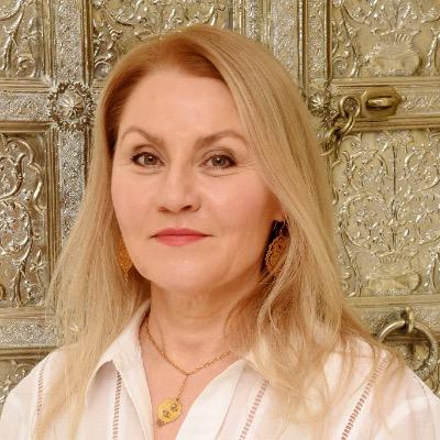 Linda Carter