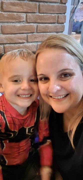 Andrea Tilghman Velázquez