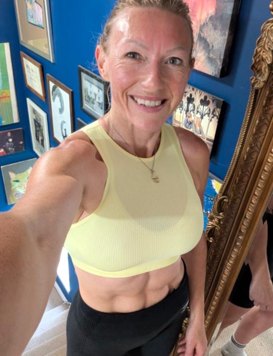 Angharad Massow