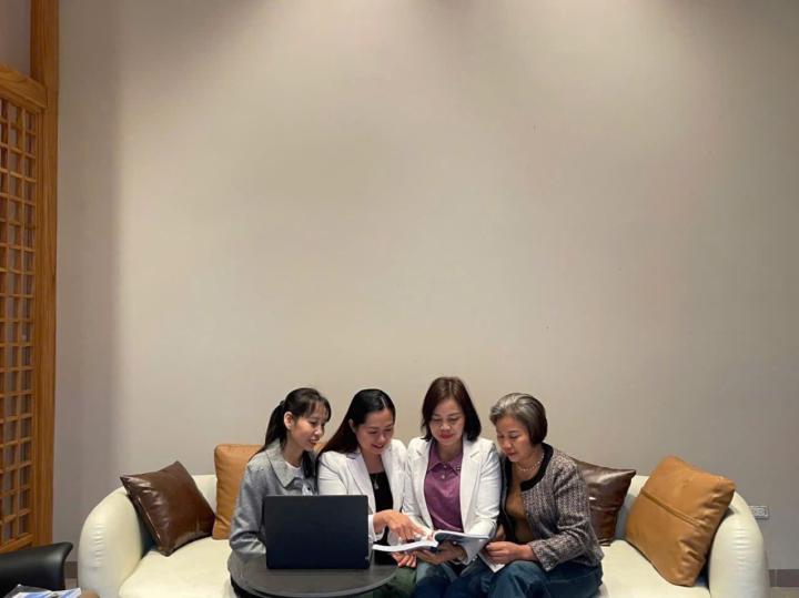 ĐIỀU BẤT NGỜ KHI KHUYÊN BẮT ĐẦU DÙNG AI