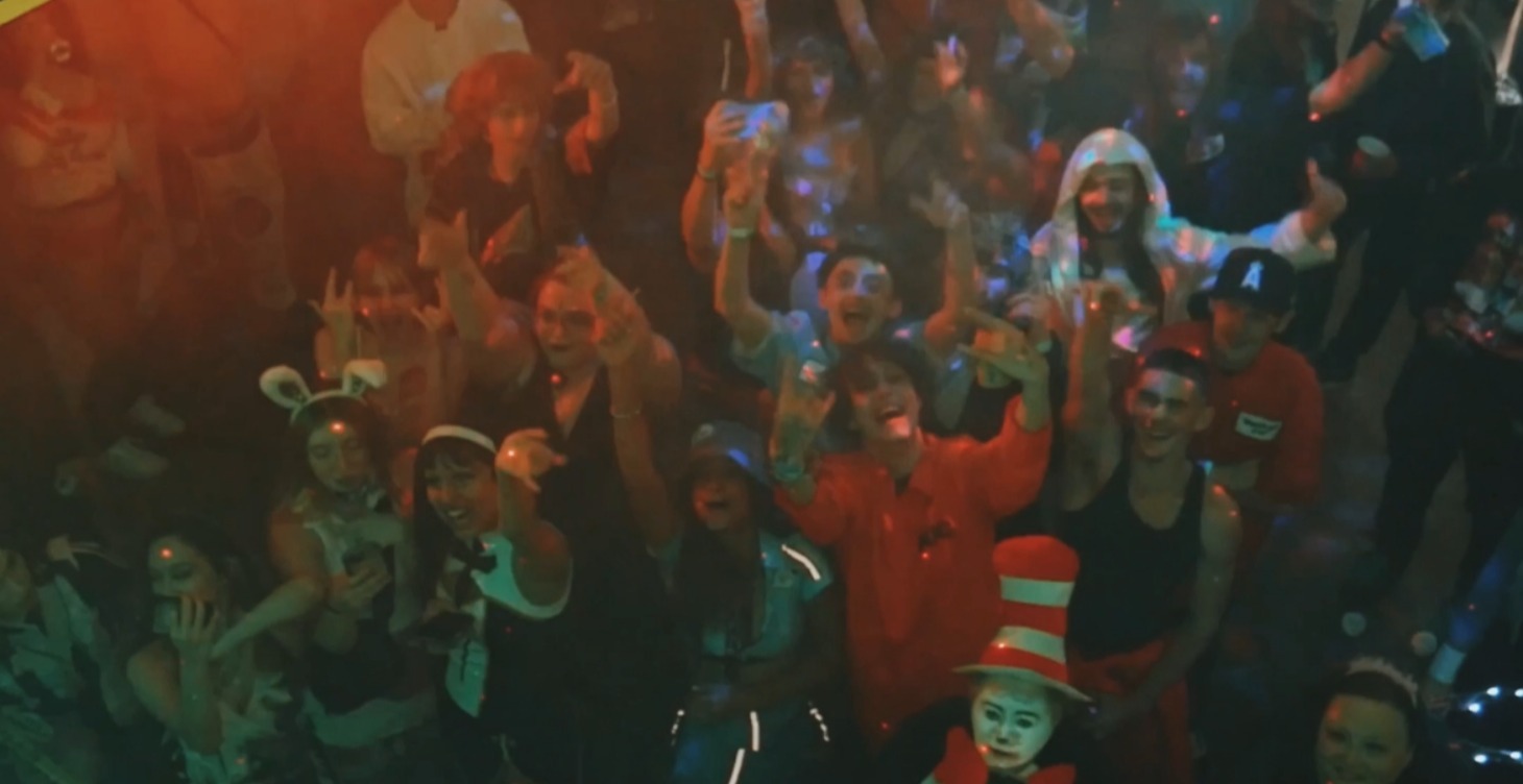 How to Throw a Party (Beginner)