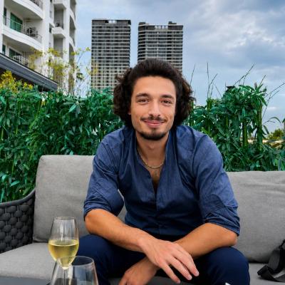 Gabriel E