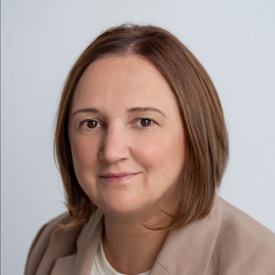 Szilvia Arany