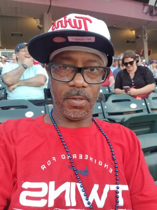 Myron Thomas Sr