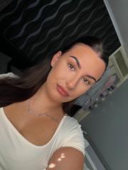 Mia Hopkins