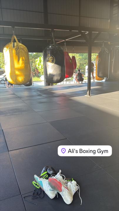 First day in Thailand boxed 