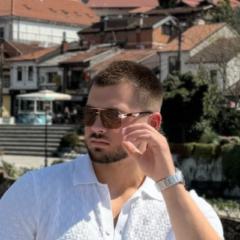 Maxim Nebert