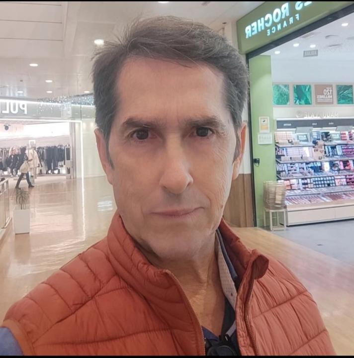 Javier Pallares García