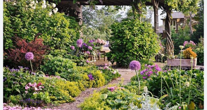 Flower garden