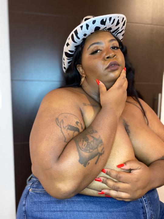 Monique Starr