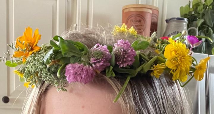 Make flower crowns with me!