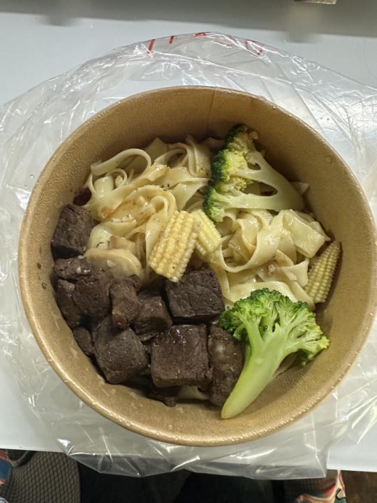 清炒牛肉義大利麵