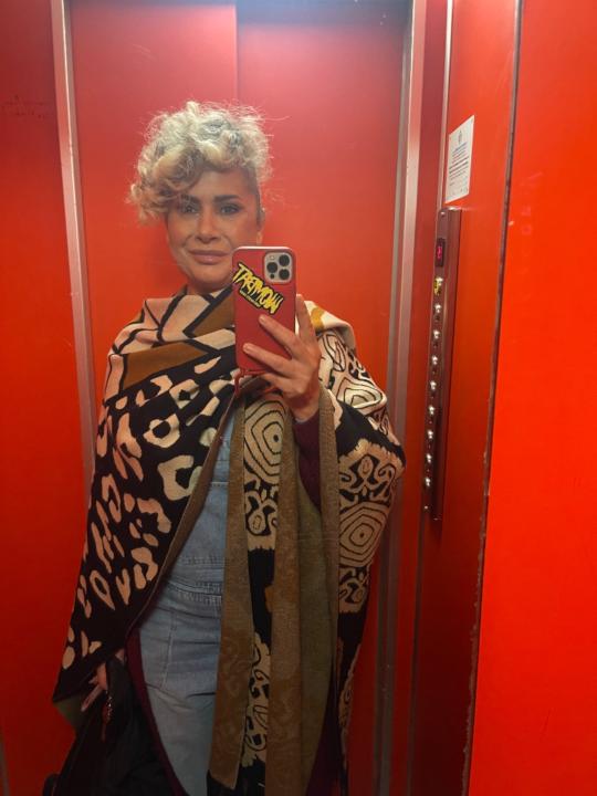 Laura A Sarnicola